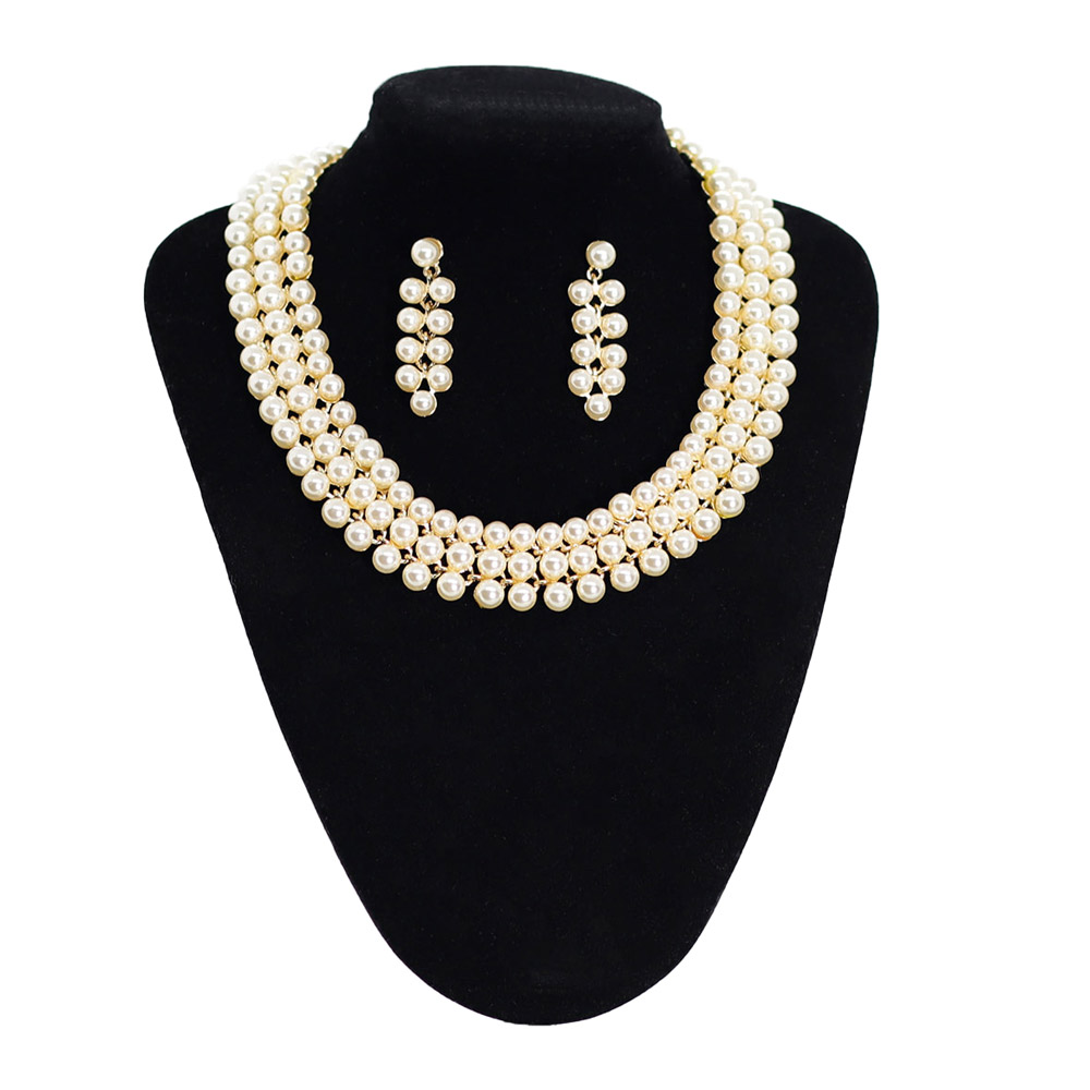 Exclusive Pearl Necklace